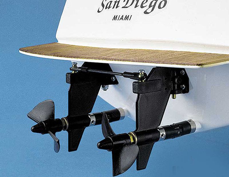 San Diego Mega Yacht. 1270 mm. Byggesett m/ferdigskrog.