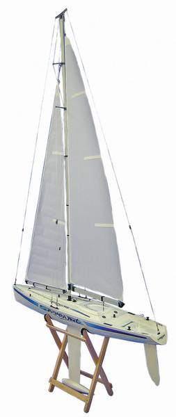 Surmount seilbåt. L.800 mm. H.1520 mm.