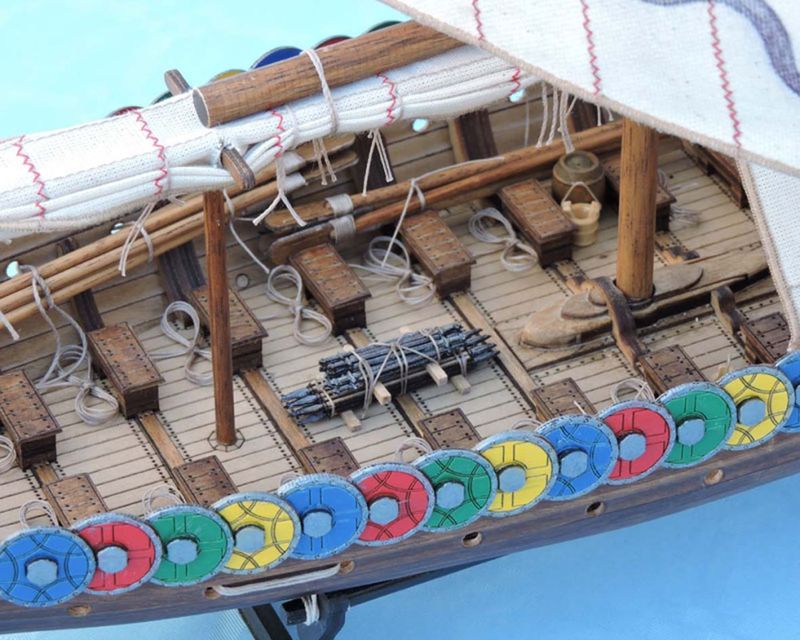 Vikingeskip Dreki. Byggesett i skala 1:40: 600 mm.